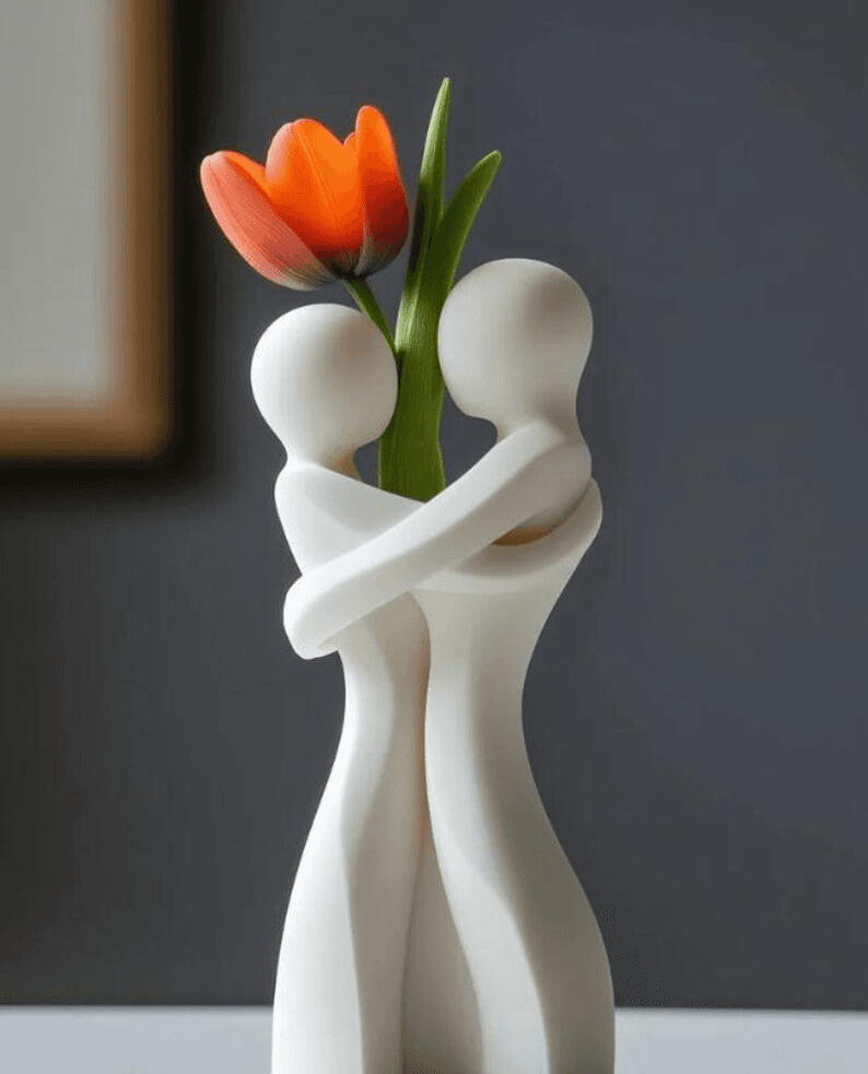 Abstract Couple Embrace Vase | Romantic Home Décor