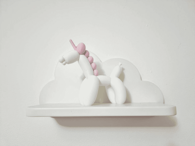Balloon Unicorn Novelty Figure – White & Pink Sculpture