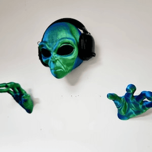 Alien Head & Hands Headphone Holder Wall Decor Set