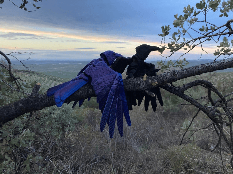 Flexi Raven & Skull Base | Gothic Articulated Bird Figure