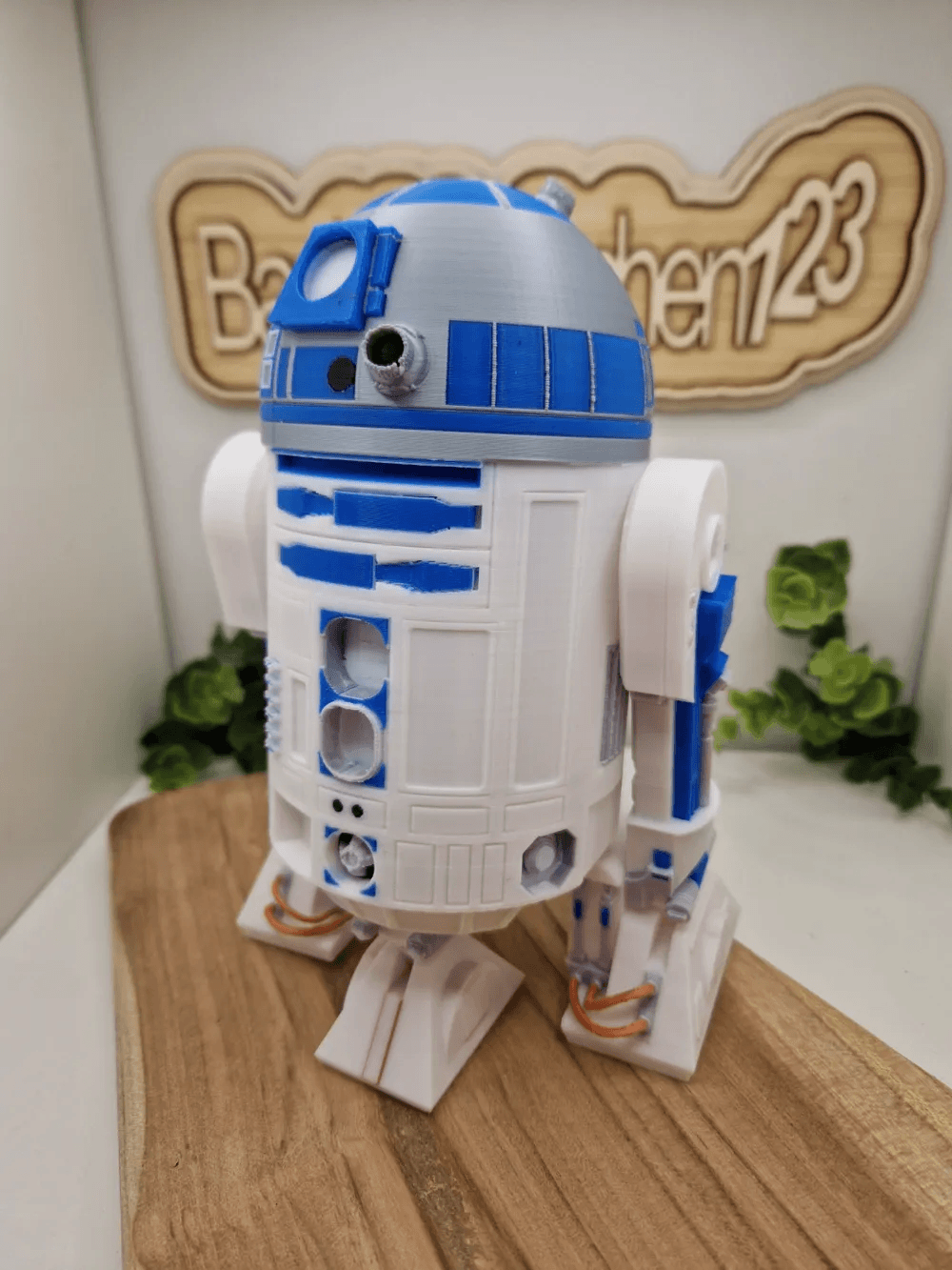 R2-D2 Inspired Pen Holder – Star Wars Fan Desk Organiser
