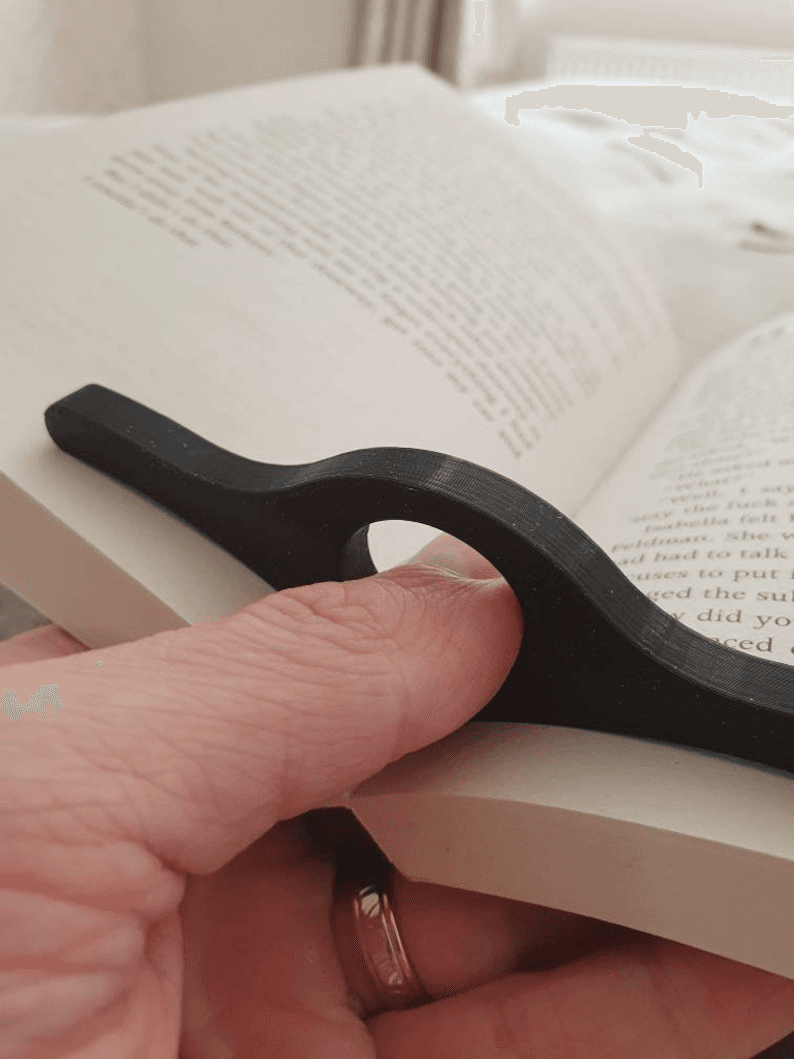 Finger & Thumb Book Page Holder – Hands-Free Reading Ring