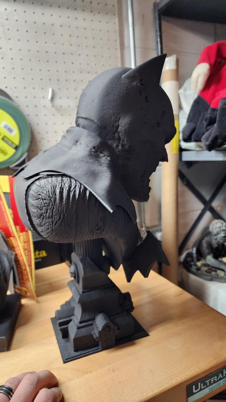 Zombie Batman-Inspired Horror Bust | Gothic Fan Display