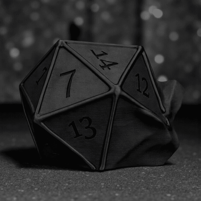 D20 Skull Plant Pot – Gothic Gamer Desk Planter