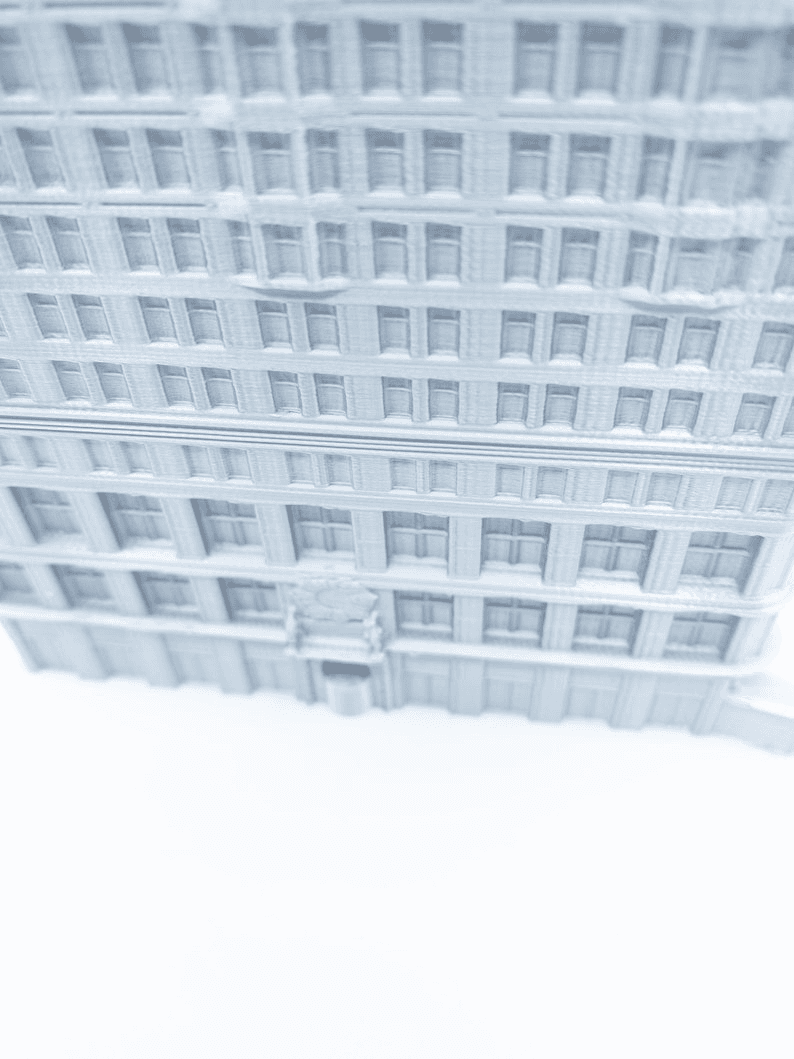 Flatiron Building Miniature Model – NYC Skyline Collectible