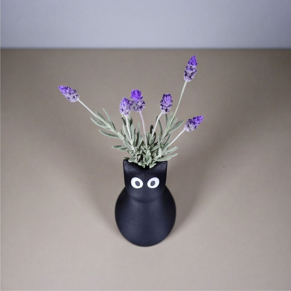 Minimalist Black Cat Silhouette Vase | Modern Home Decor