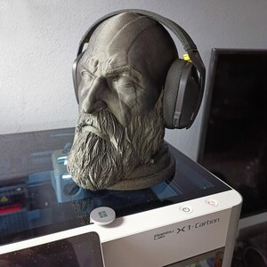Kratos-Inspired Headphone Stand | God of War Fan Art