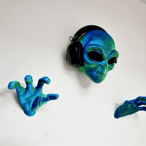 Alien Head & Hands Headphone Holder Wall Decor Set