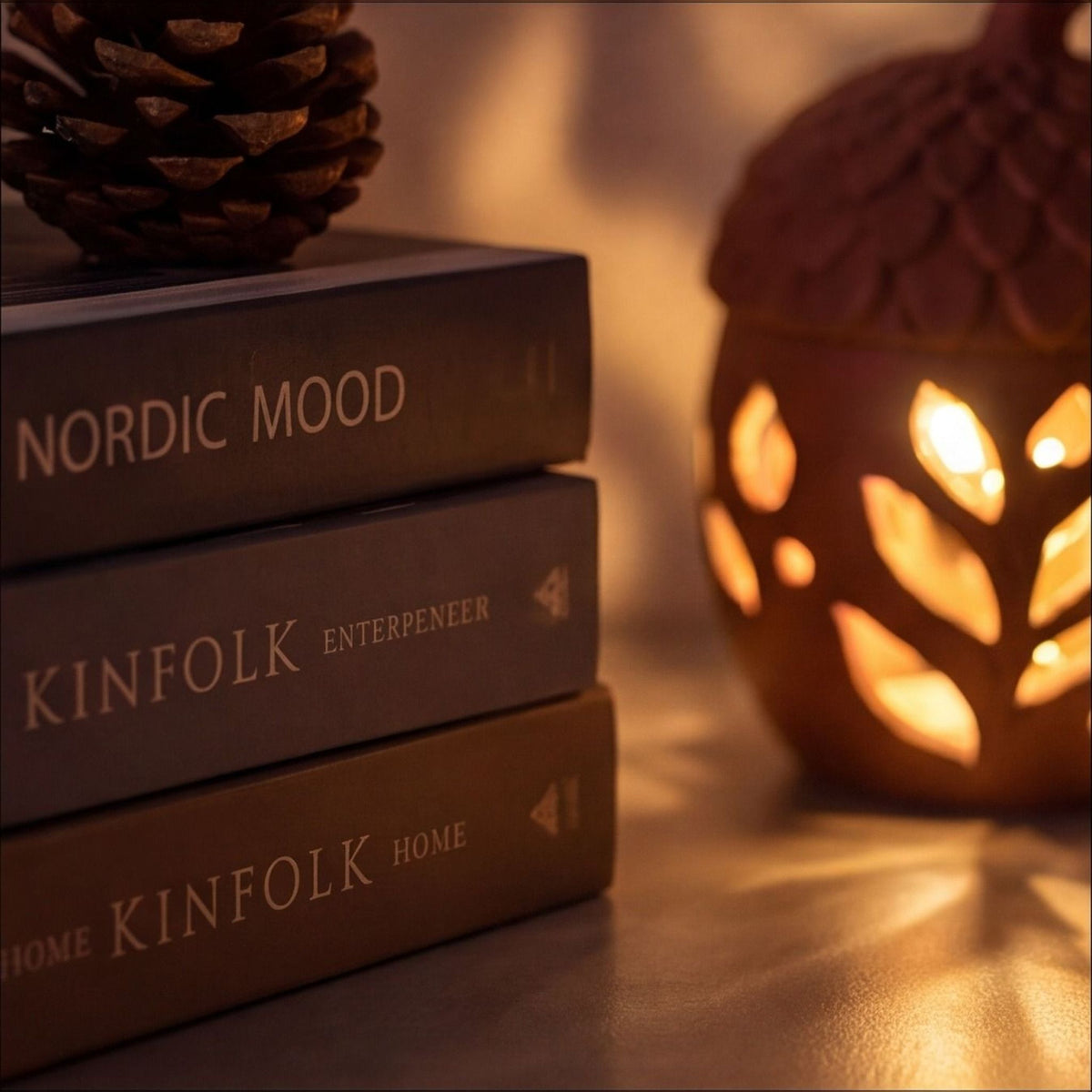 Acorn Lantern with Oak Leaf – Autumn LED Nature Light Decor