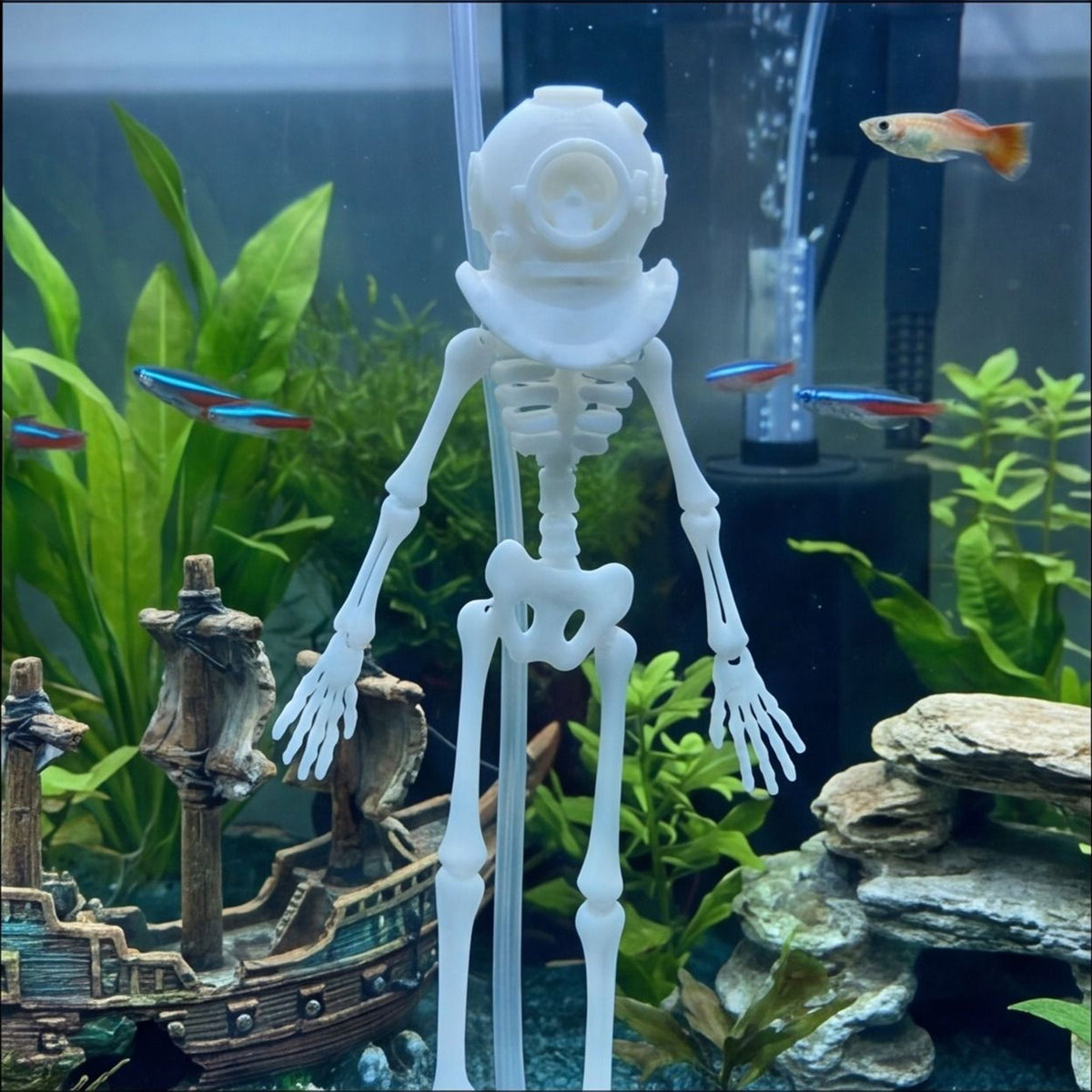 Skeleton Diver Aquarium Ornament – Fish Tank Decoration