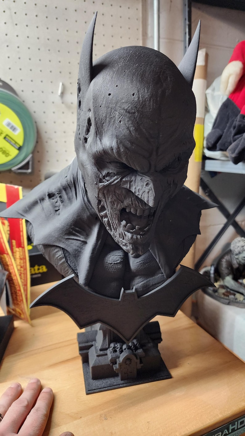 Zombie Batman-Inspired Horror Bust | Gothic Fan Display