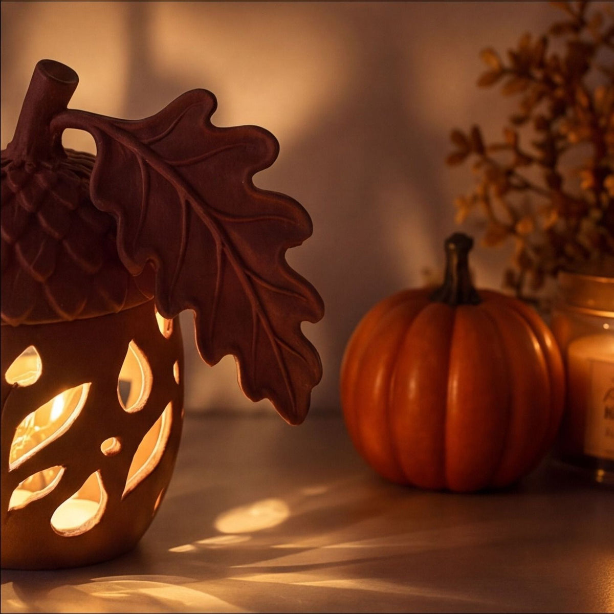 Acorn Lantern with Oak Leaf – Autumn LED Nature Light Decor