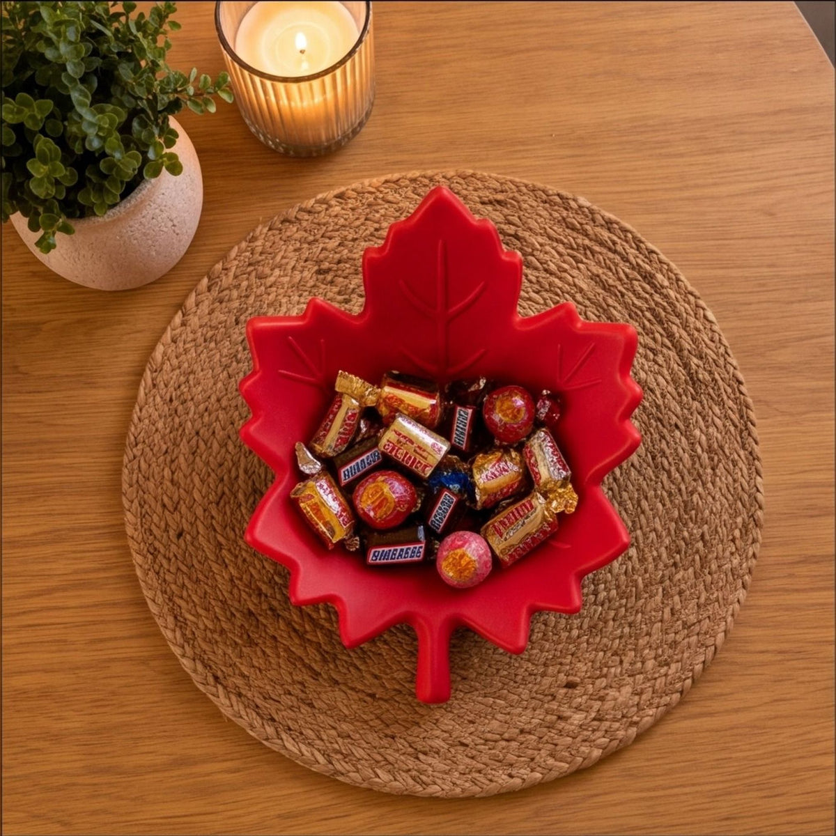 Maple Leaf Candy Bowl – Autumn Trinket Tray & Desk Organiser