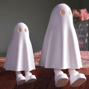 Cute Ghost Figure with Retractable Leg – Spooky Desk Toy