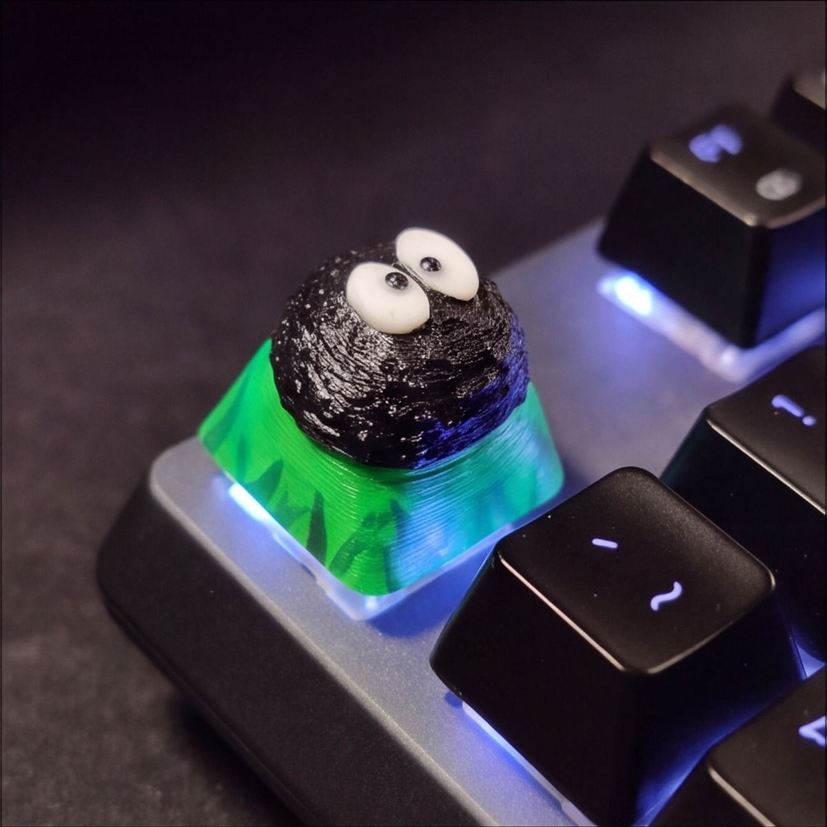 Soot Sprite Artisan Keycap – Susuwatari Inspired Fan Gift