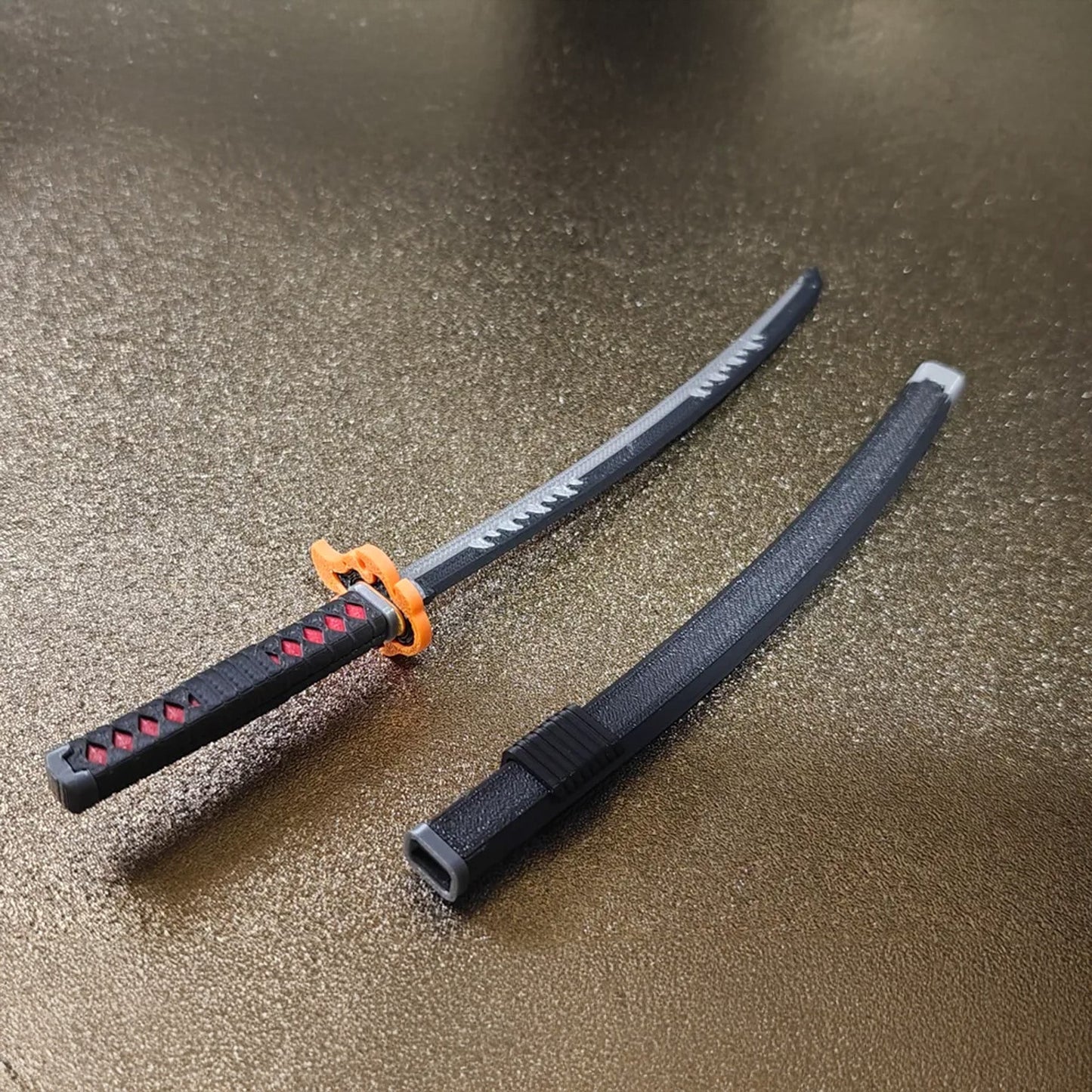 Tanjiro Kamado Miniature Sword – Demon Slayer Collectible - ProfessorPrintsUK - Stand Included